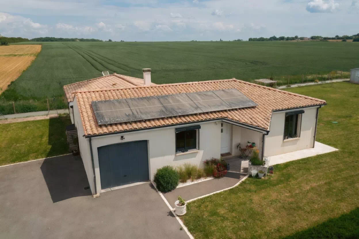 photo pavillon avant le passage et nettoyage UpSolaire